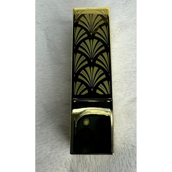 Limited Edition Estée Lauder Red Velvet Lipstick Limited Edition Holiday 2024 - Picture 4 of 6